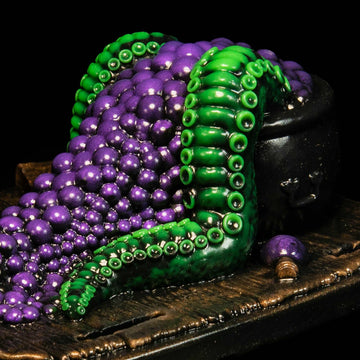 The Witches Cauldron Grinder