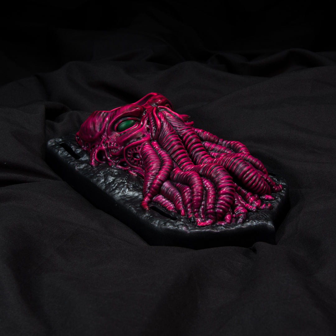 H.P Lovecraft Cthulhu Wand Grinder Sex Toy in pink and black