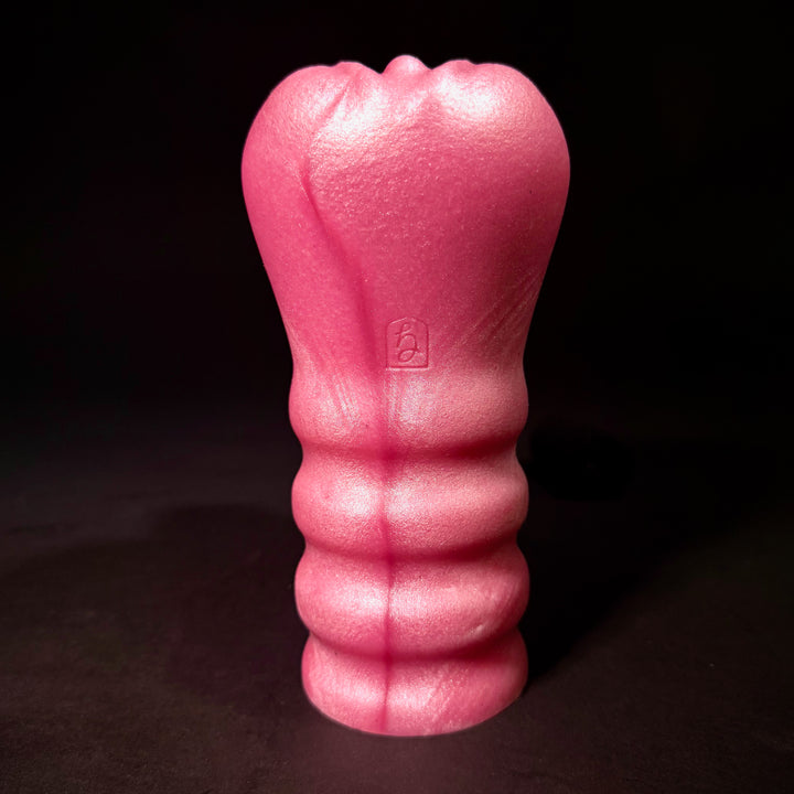 Ellie – An Intimate Archive Form