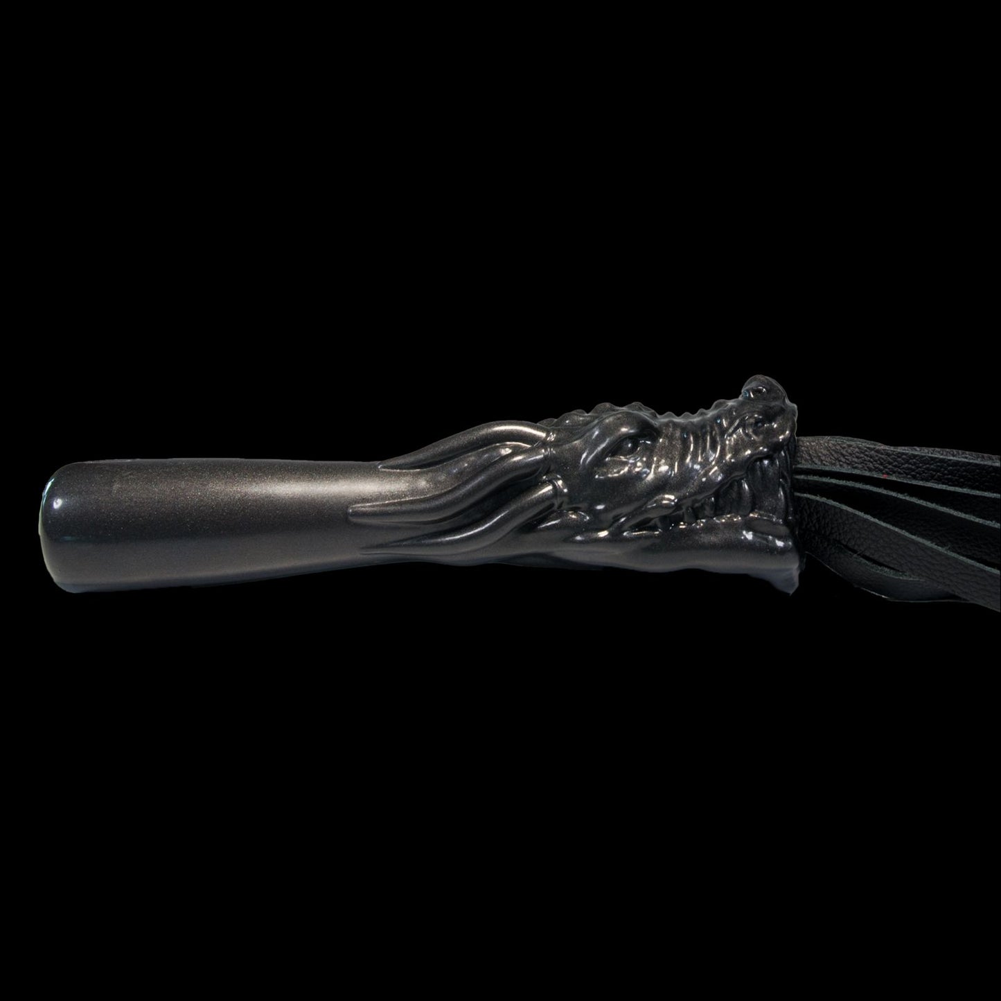 The Lor'Dan Dragon Head Flogger