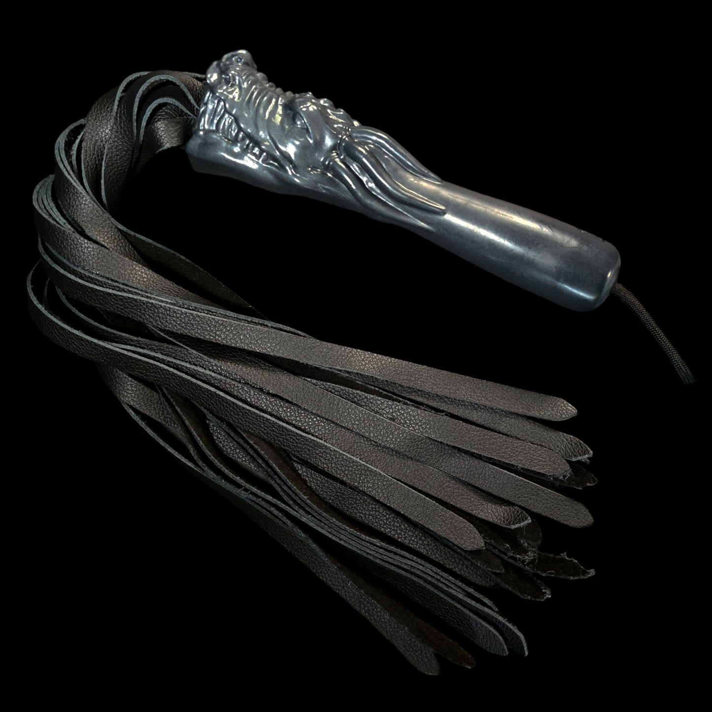 The Lor'Dan Dragon Head Flogger