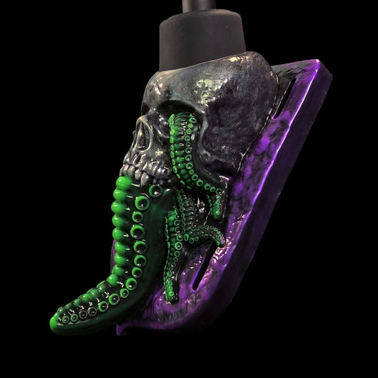 The Hexxus II Vibrating Wand Grinder