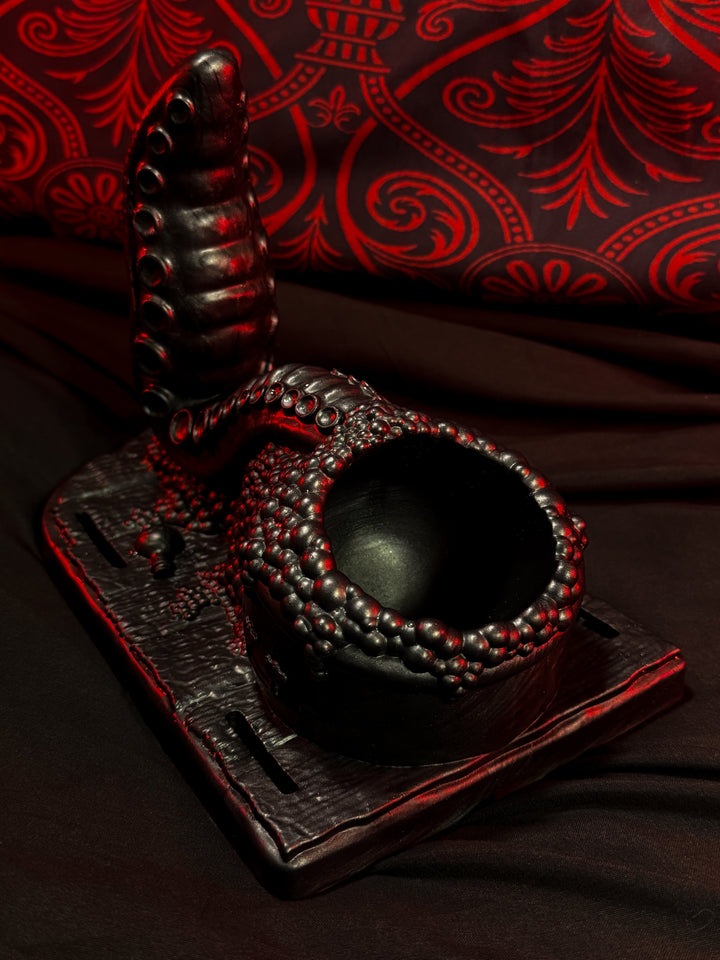 Witch's Cauldron II Wand Grinder — Odyssey Black | Always Ready
