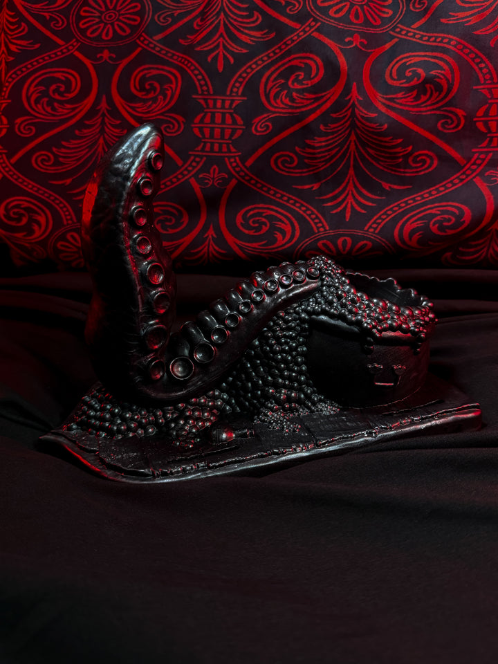 Witch's Cauldron II Wand Grinder — Odyssey Black | Always Ready